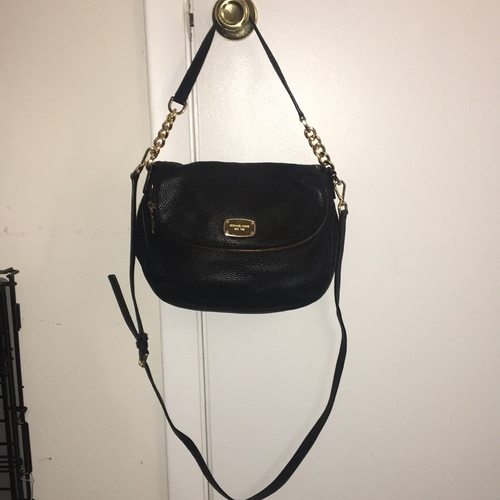 Gently used gorgeous Michael Kors long crossbody!